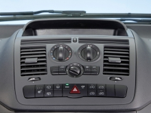 Фото Mercedes-Benz Vito Fourgon 121 AT L3 №11